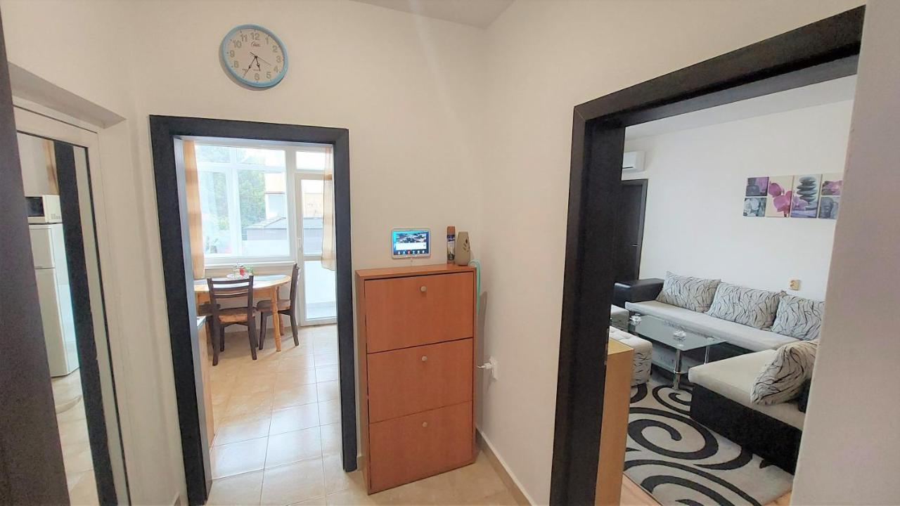 3 Rooms Apartment, Top Center, 1St Floor, Aubg, Free Parking, Pc I5 Ssd, 3 Led Tvs 200 Channels, Wifi, Terrace, Easy-Late Check-In, Stay Before Greece Blagoewgrad Exterior foto